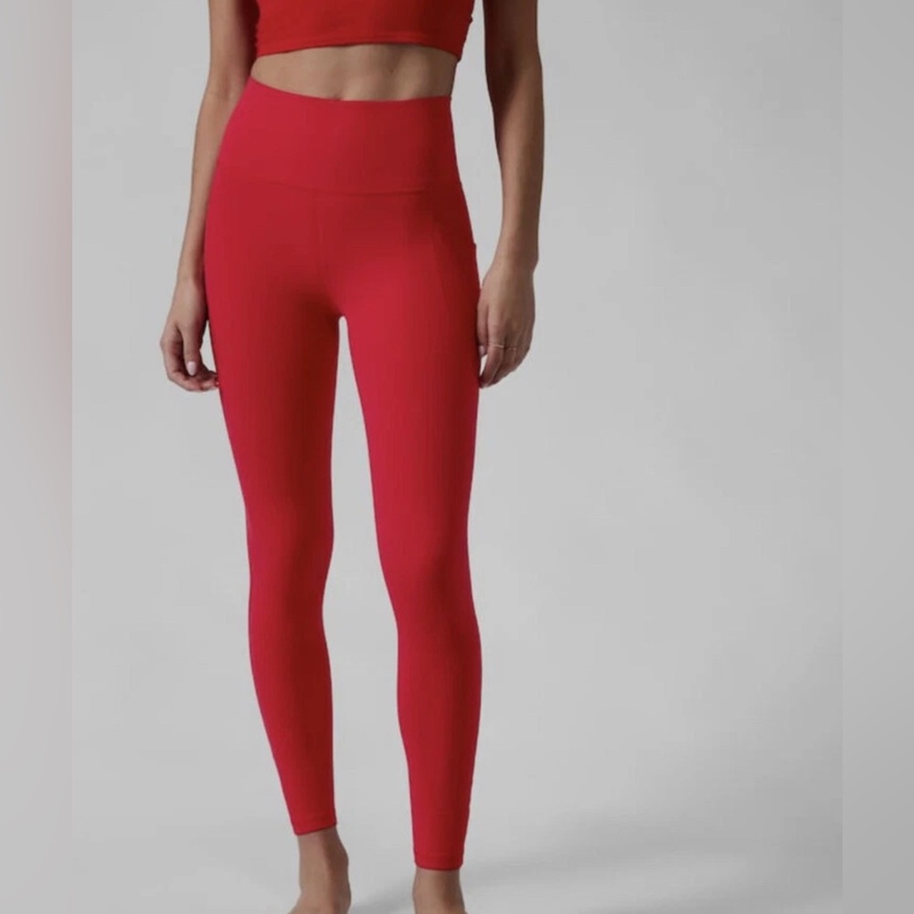 Athleta Salutation Stash Pocket II Tight Leggings